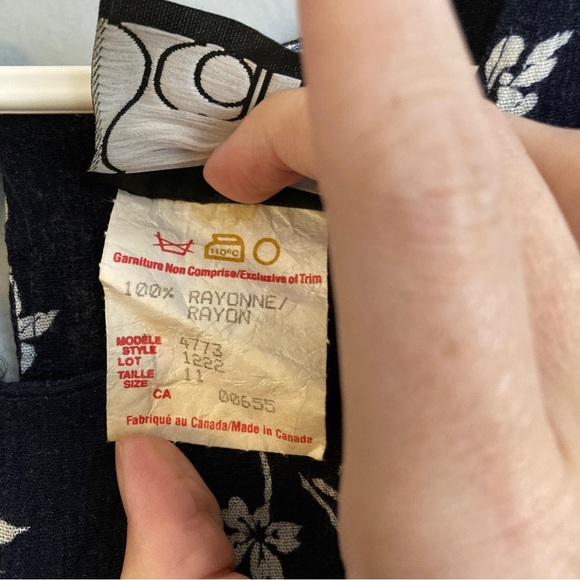 Scarlet maxi dress fit and flare navy blue floral size m vintage made in Canada - Picture 6 of 9